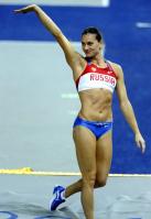エレーナ・イシンバエワ　ビキニ　レーシングスーツ　棒高跳び　陸上競技　ロシア　青　赤　おへそ　脇の下